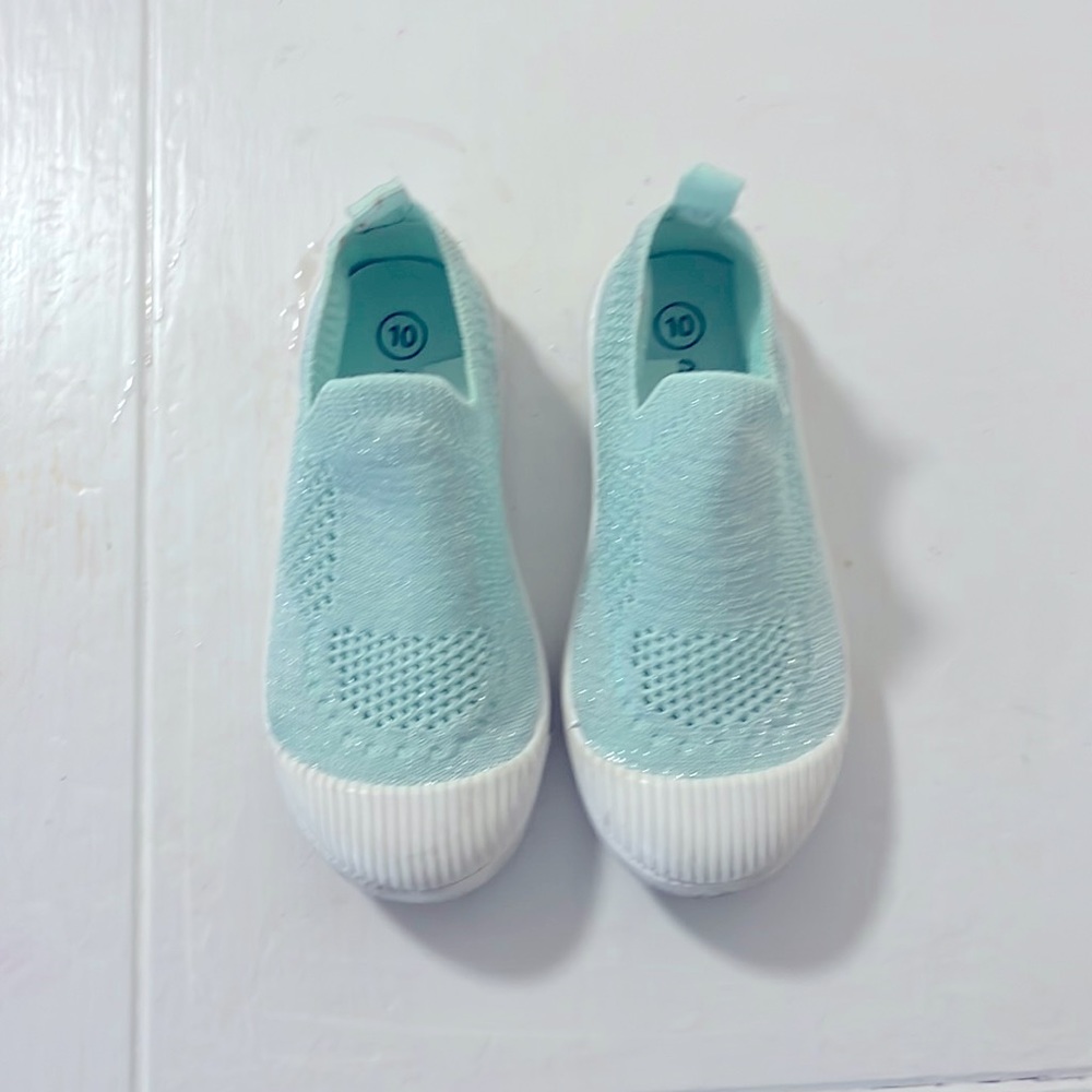 Green size 10 slip on sneakers